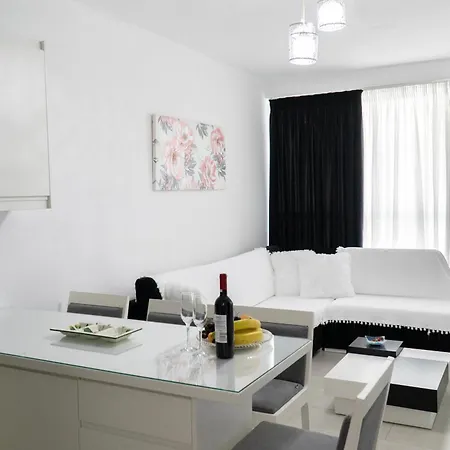 Cheerful Home! *